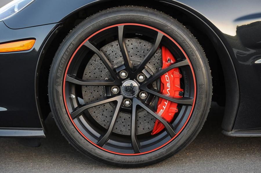  Chevrolet Corvette ZR1 2012 года  (фото 46 из 66)